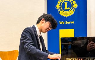 Pianisten Erik Heinichen beim Lions Musikwettbewerb